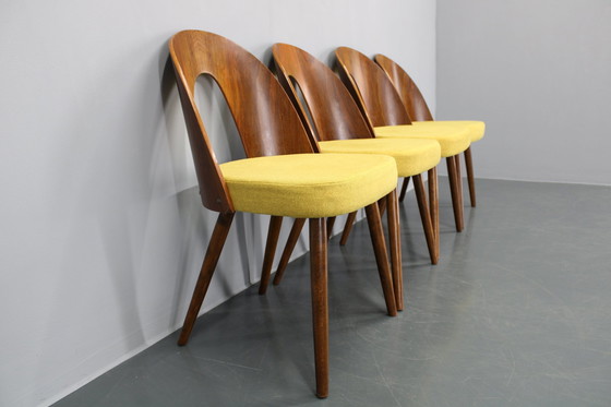 Image 1 of 1960S Antonin Suman Set van Vier Gerestaureerde Eetkamerstoelen In Walnoot Afwerking