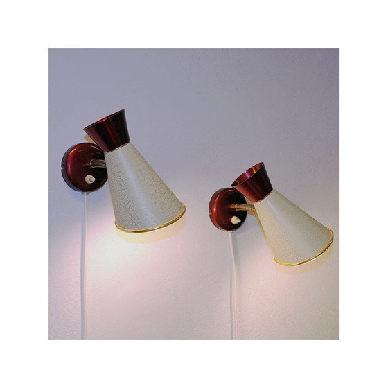Image 1 of Paar vintage beige en rood metalen wandlampen, Zweden 1950