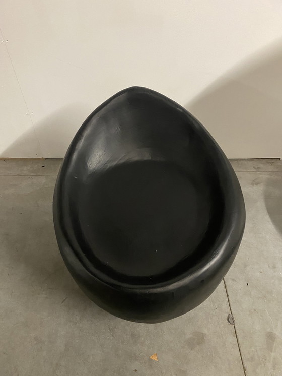 Image 1 of Breit Egg Chair zwart hout