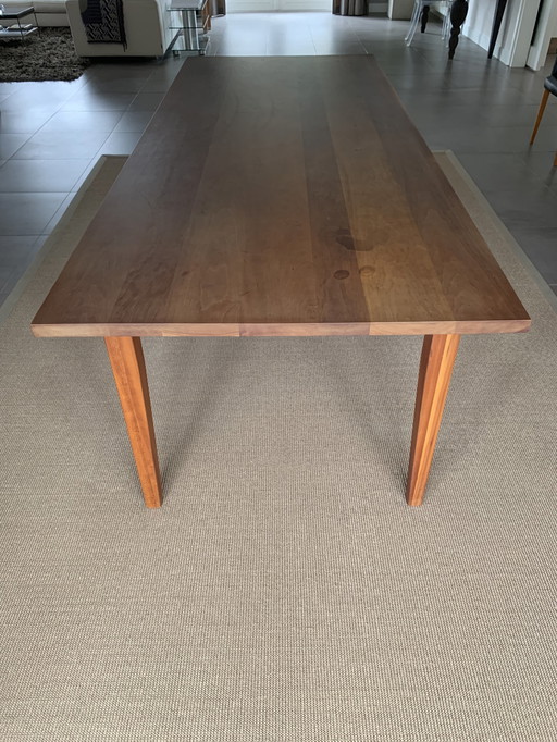 Handgemaakte eetkamer tafel