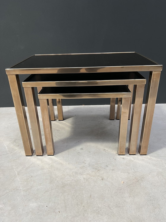 Image 1 of Nesting tables uit de jaren zeventig, goudverguld