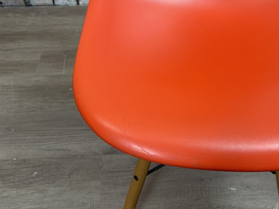 Image 1 of 6X Vitra Dsw Oranje