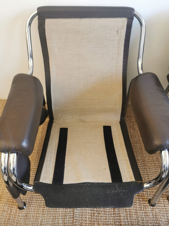 Image 1 of 2X De Sede 'Kangaroo' Fauteuils Met 1 Voetenbank By Hans Eichenberger