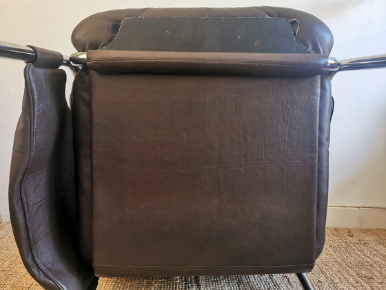 Image 1 of 2X De Sede 'Kangaroo' Fauteuils Met 1 Voetenbank By Hans Eichenberger