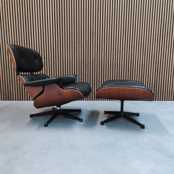 Image 1 of Vitra Eames Lounge chair + Ottoman