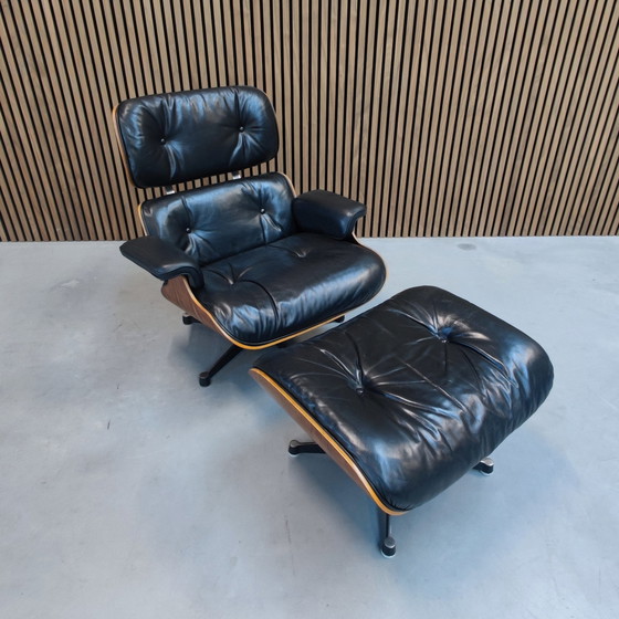 Image 1 of Vitra Eames Lounge chair + Ottoman