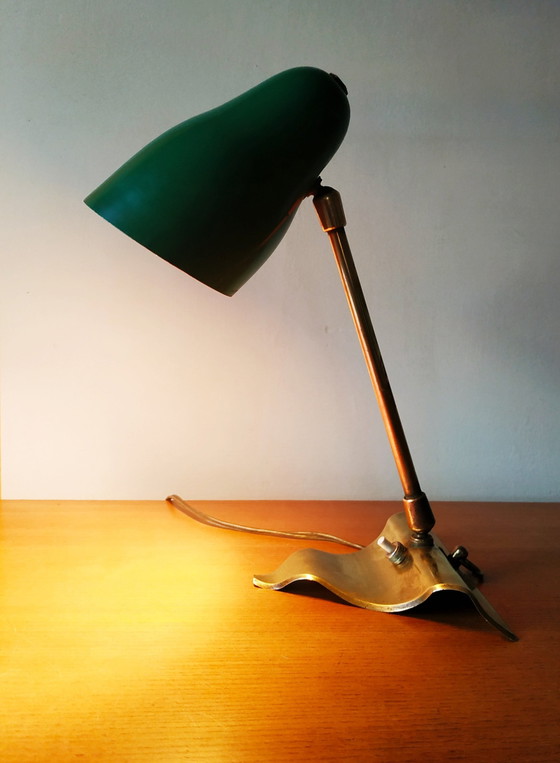 Image 1 of 1950 Vintage Messing en Groen Gelakt Metalen Lamp Mategot smaak