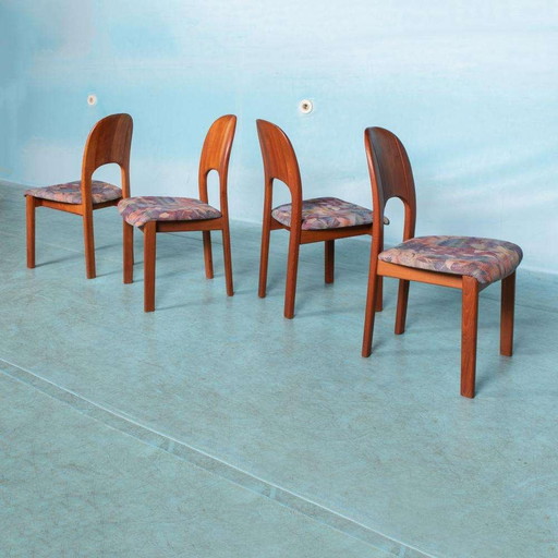 Japandi Danish design eetkamerstoelen 70s teak