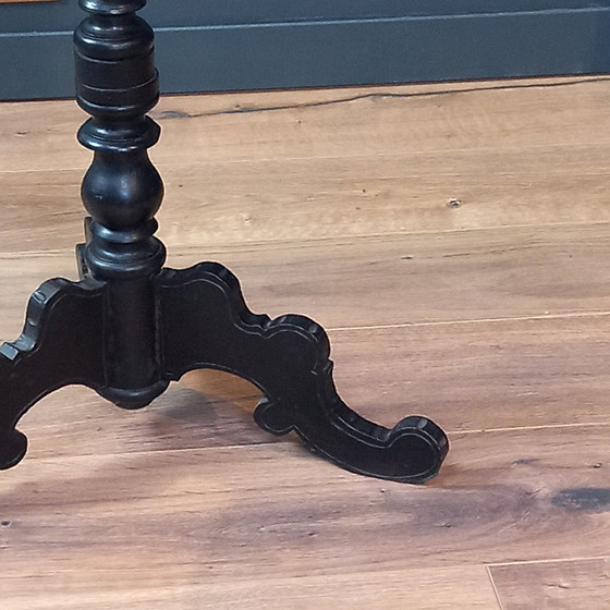 Image 1 of Engelse 18E Eeuwse Wijntafel