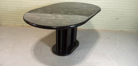 Image 1 of Vintage ovale uitschuifbare eettafel, glanzend zwart