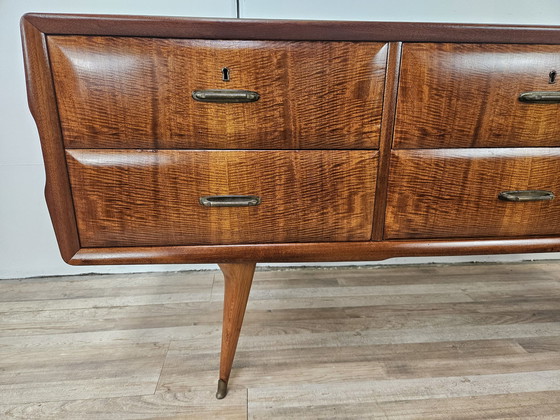 Image 1 of Mid Century 1960S Noten dressoir met zes laden en glazen blad