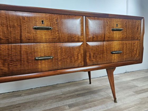 Image 1 of Mid Century 1960S Noten dressoir met zes laden en glazen blad