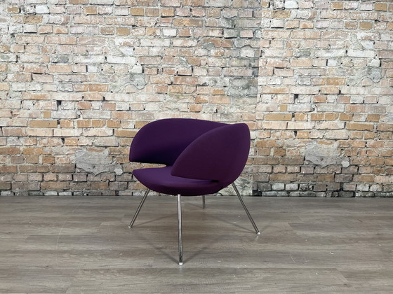 Image 1 of Artifort Pinq Lounge paars fauteuil