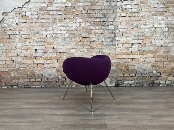 Image 1 of Artifort Pinq Lounge paars fauteuil