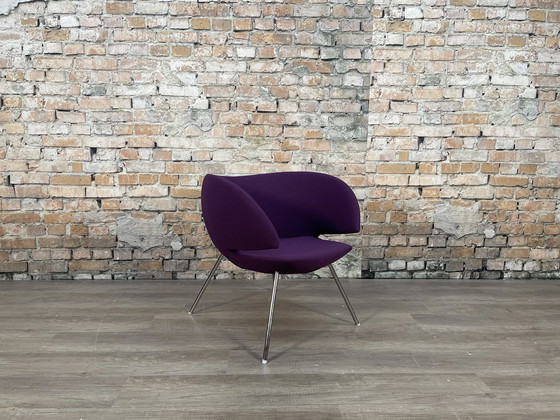 Image 1 of Artifort Pinq Lounge paars fauteuil