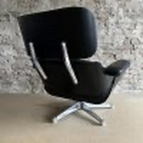 Image 1 of Eames Lounge Stoel