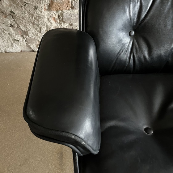 Image 1 of Eames Lounge Stoel