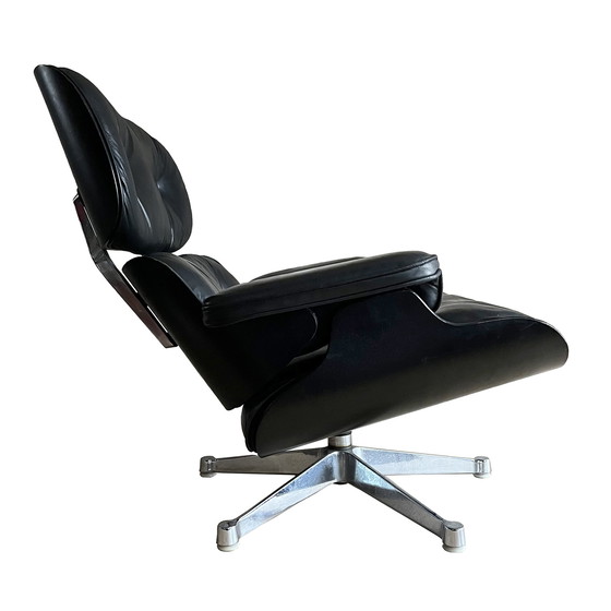 Image 1 of Eames Lounge Stoel