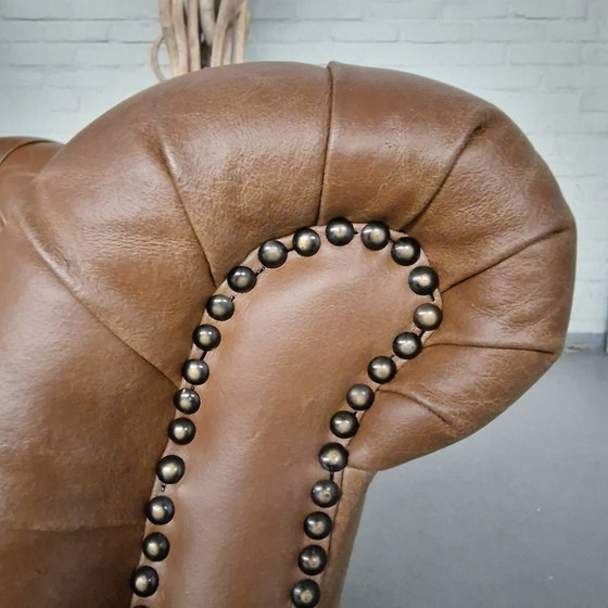 Image 1 of Ingleton 3-Zits Classic Chesterfield Bank – Vintage Bruin, Leer