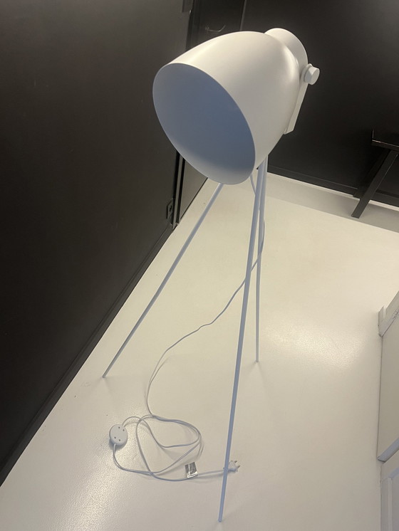 Image 1 of Tripod Lamp Westwing