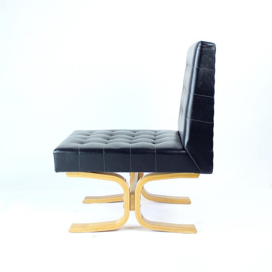 Image 1 of Mid century zwarte fauteuil Bratislava van Jindrich Volak voor Drevopodnik Holesov, jaren 1960