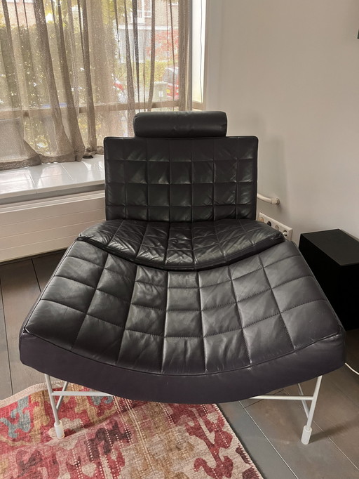 Leolux Volare Fauteuil Met Hocker Donkerblauw