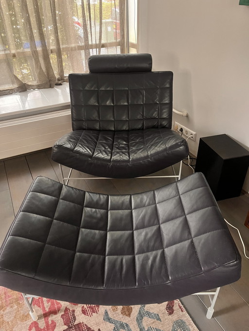 Leolux Volare Fauteuil Met Hocker Donkerblauw