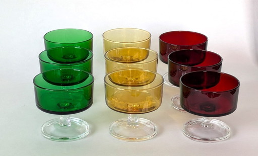 9 Vintage Luminarc Cavalier Coupes –In Drie Kleuren (Rood, Amber, Groen)