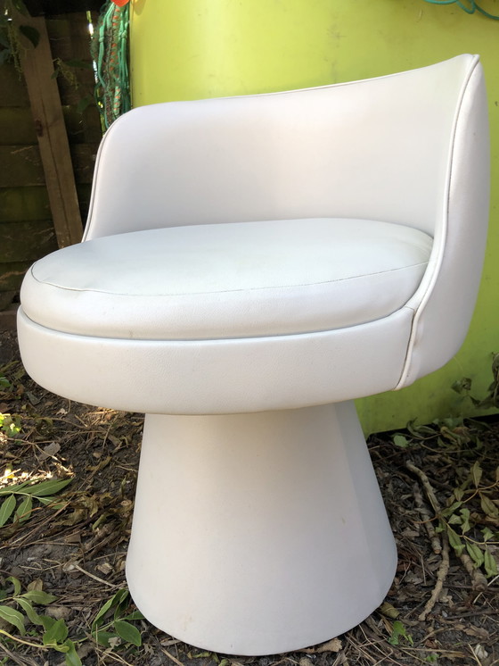 Image 1 of Vintage Fauteuil Voor Bij Kaptafel Wit