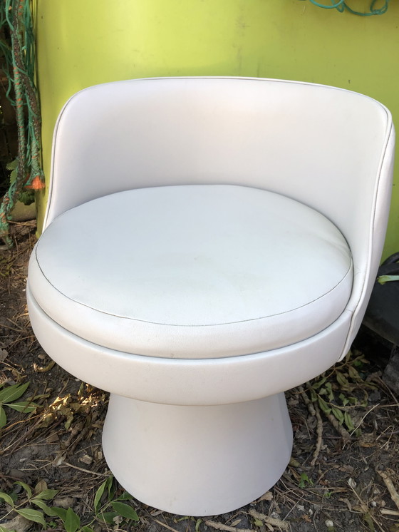 Image 1 of Vintage Fauteuil Voor Bij Kaptafel Wit