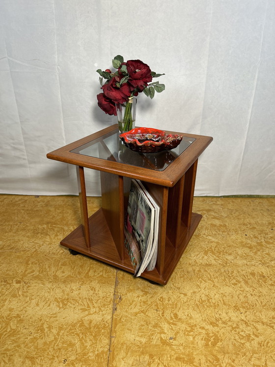 Image 1 of Mid Century Retro Vintage Teak Salontafel Met Tijdschriftenrek 1960