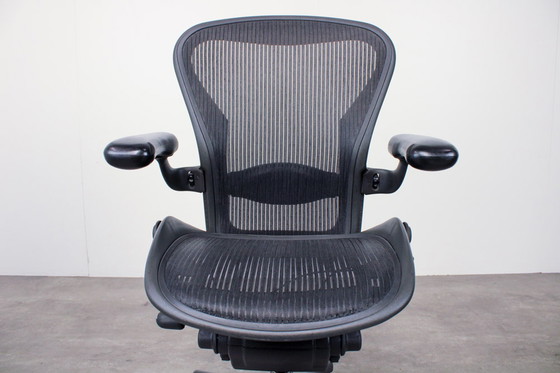 Image 1 of Herman Miller Aeron bureaustoel