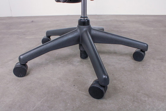 Image 1 of Herman Miller Aeron bureaustoel