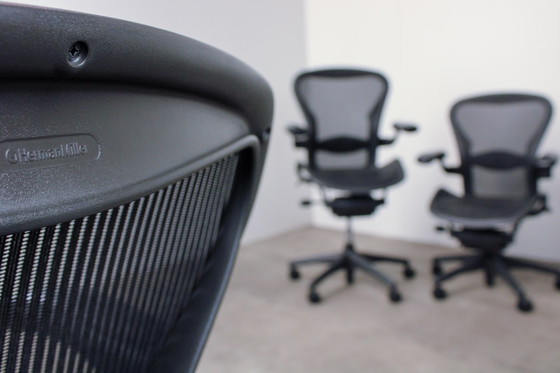 Image 1 of Herman Miller Aeron bureaustoel