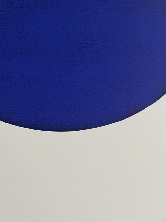 Image 1 of Yves Klein (1928-1962), Disque Bleu, Ikb 54, 1957, Copyright Vg Bild-Kunst, Bonn 1997, Gedrukt in Duitsland