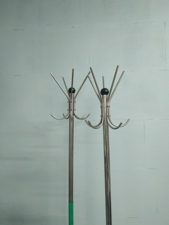 Image 1 of Vintage Industriële Metalen Chromen Kapstok (2 Stuks/Kleuren Aanwezig)