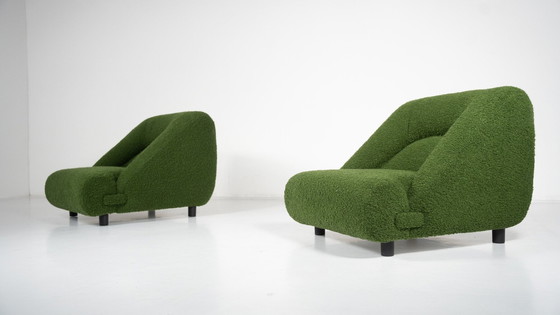 Image 1 of Hedendaags paar fauteuils met voetenbank, groene bekleding, Italië