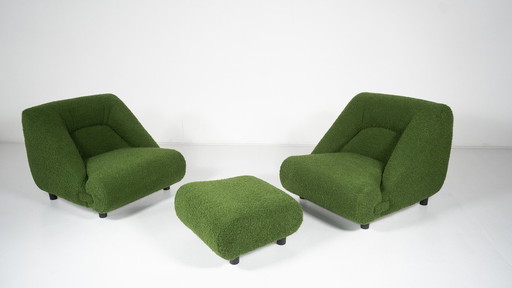 Hedendaags paar fauteuils met voetenbank, groene bekleding, Italië