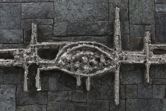 Image 1 of Brutalistische Braziliaanse stenen salontafel van Pia Manu, 1960