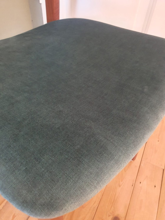 Image 1 of Deense Vintage Stoel. Hout. Opnieuw Bekleed.