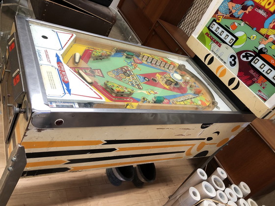 Image 1 of Pinball machine Hot Shot 1973 Gottlieb