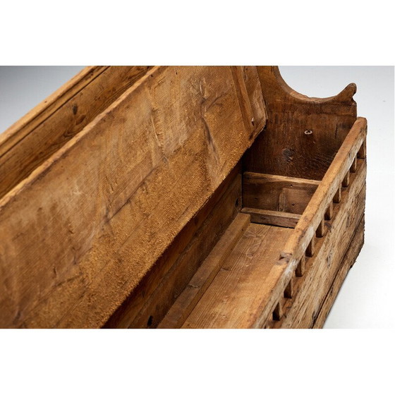 Image 1 of Vintage houten 3-zitsbank uit Haute-Savoie, Frankrijk
