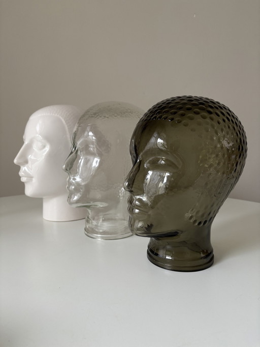 Vintage Glazen Display/Etalage Hoofden Voor Koptelefoon Of Hoeden Jaren 80