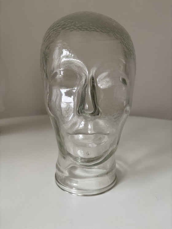 Image 1 of Vintage Glazen Display/Etalage Hoofden Voor Koptelefoon Of Hoeden Jaren 80