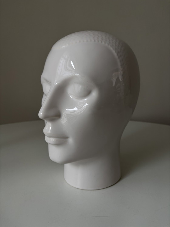 Image 1 of Vintage Glazen Display/Etalage Hoofden Voor Koptelefoon Of Hoeden Jaren 80