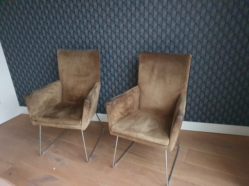 2 Label Suede Stoelen Gerard V.D. Berg