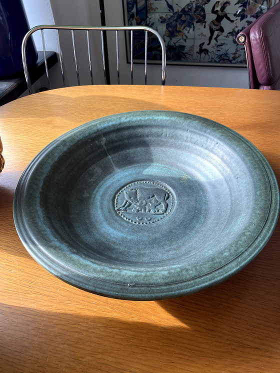 Image 1 of Grote Groene Majolica Schaal | Reliëf Romulus En Remus