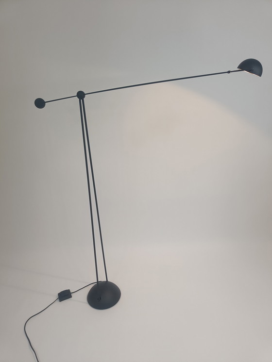 Image 1 of Italiaanse design vloerlamp Jaren 80