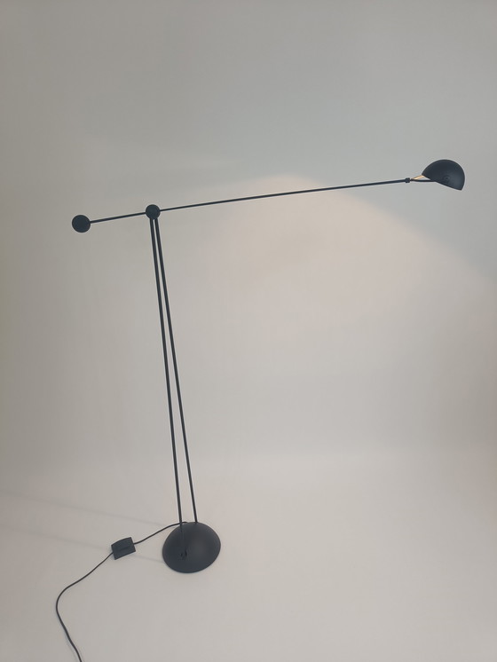 Image 1 of Italiaanse design vloerlamp Jaren 80