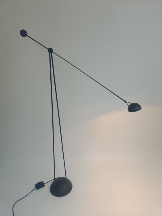 Image 1 of Italiaanse design vloerlamp Jaren 80